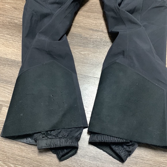 Arc’Teryx Gore-Tex pants - Picture 9 of 16